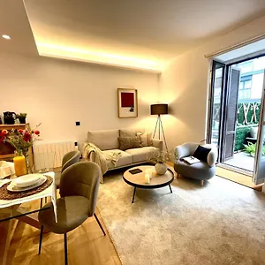  Apartment Mentura Centro De Parking Free